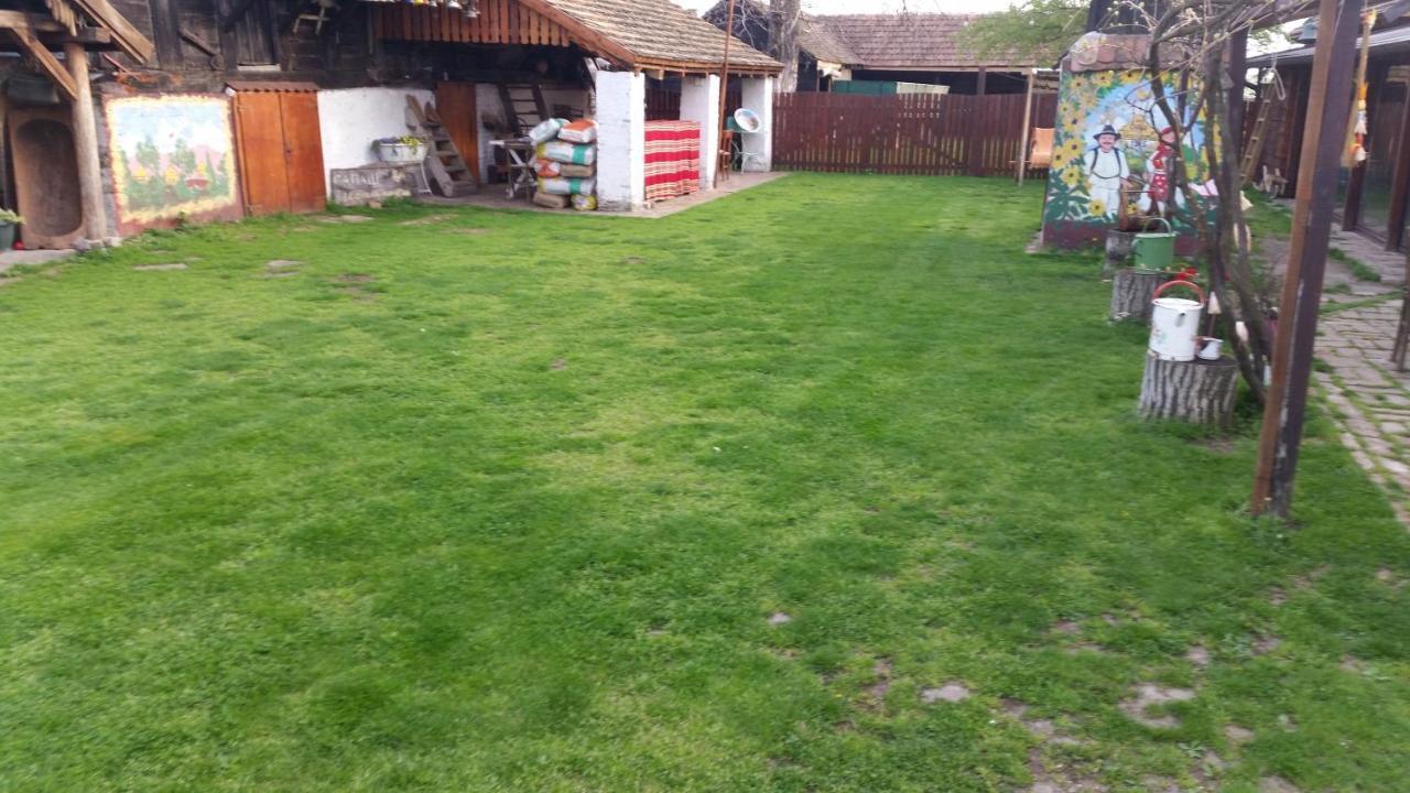 Salas Isailovi Sremska Mitrovica Esterno foto